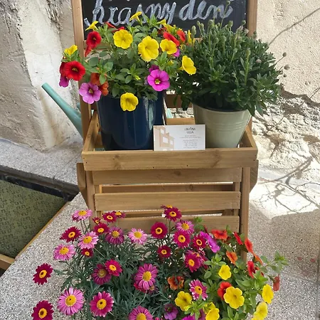Libušina 3*